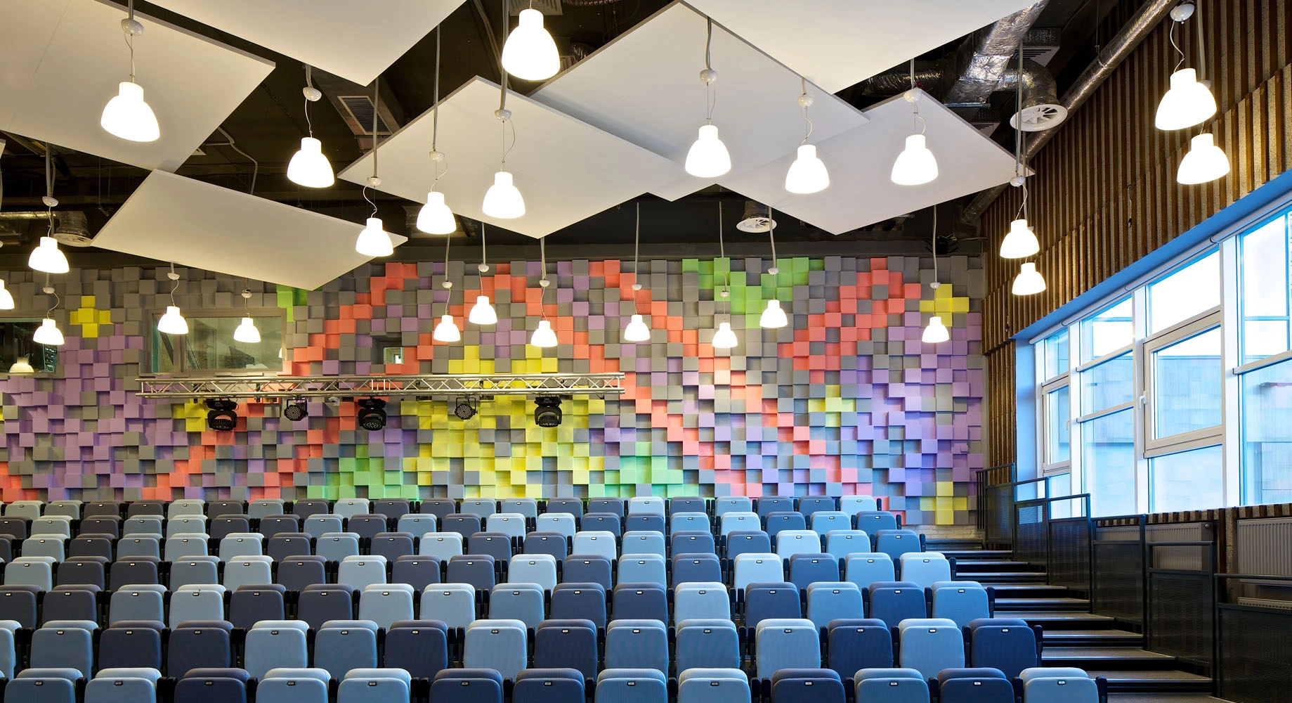 Новопечерська школа